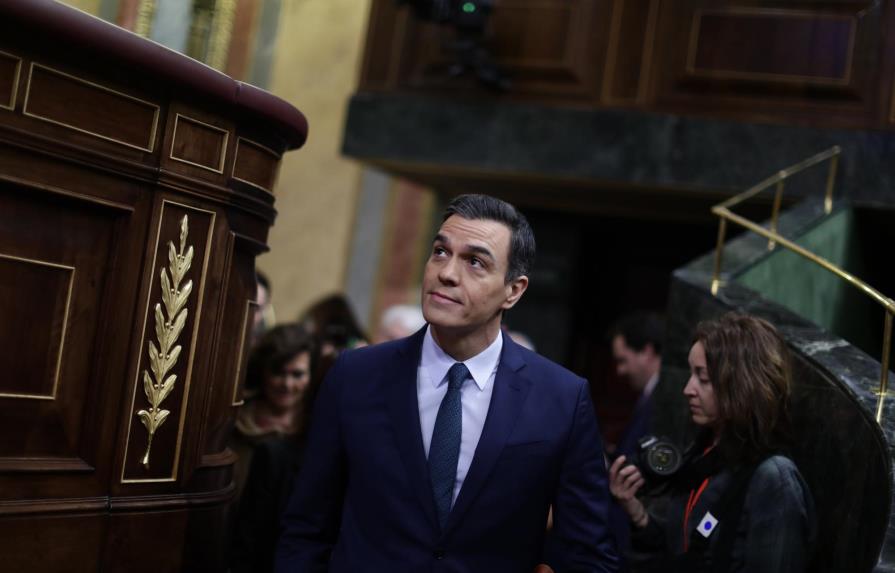 Sánchez trata de formar gobierno en España