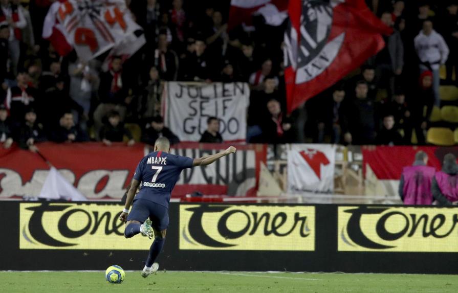Kylian Mbappé anota 2 ante su antiguo equipo; PSG vence a Mónaco