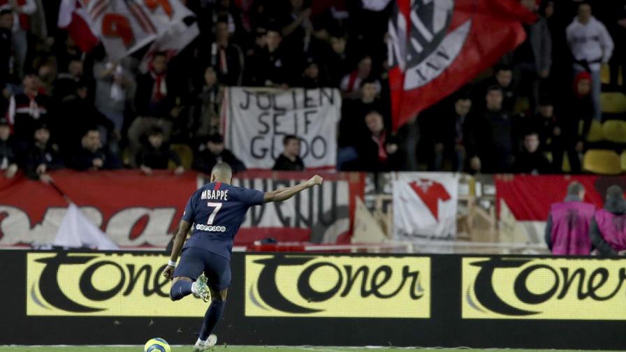 Kylian Mbappé anota 2 ante su antiguo equipo; PSG vence a Mónaco