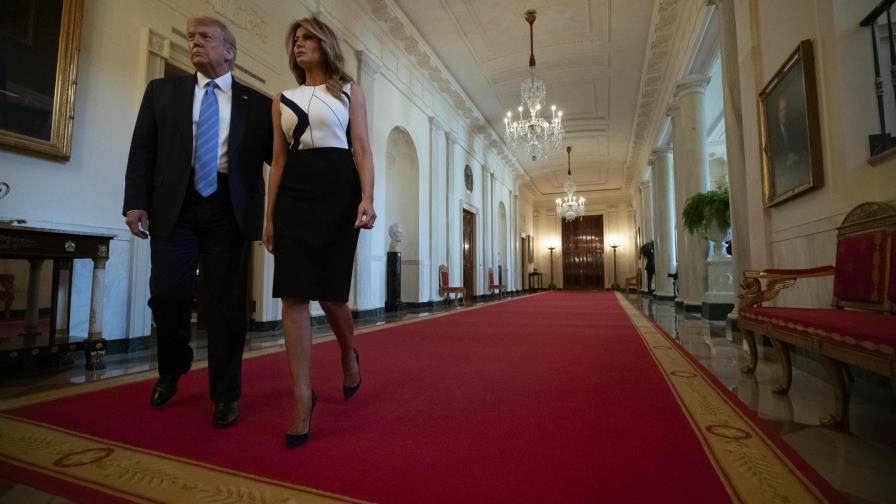 Trump presiona a las autoridades de EEUU a reabrir escuelas