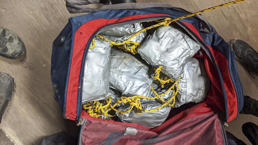 México aumenta incautaciones de fentanilo, niega producción