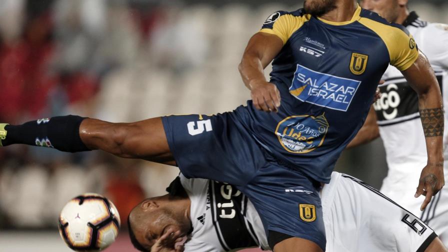 Fútbol chileno reanuda actividades a fines de agosto. Fútbol chileno reanuda actividades a fines de agosto.