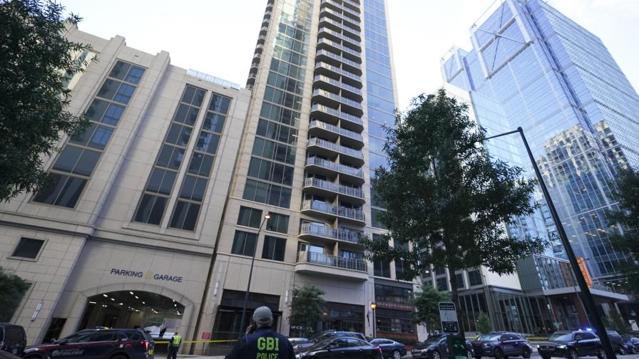 Tiroteos dejan dos personas muertas en edificio de Atlanta Tiroteos dejan dos personas muertas en edificio de Atlanta