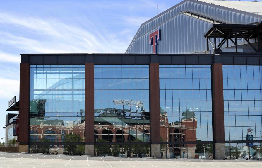 El estadio de los Rangers de Texas ofrecerá concierto en autos