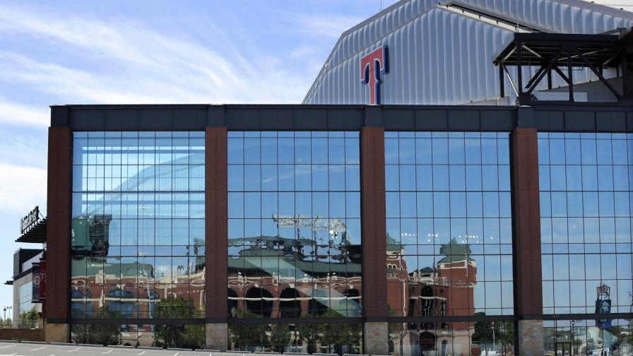 El estadio de los Rangers de Texas ofrecerá concierto en autos