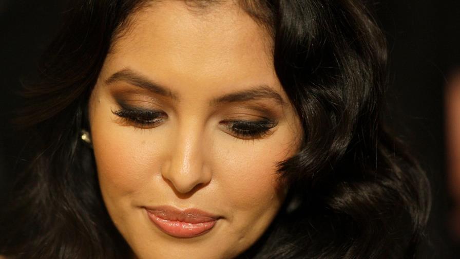 Viuda de Bryant expresa pesar e ira en redes sociales