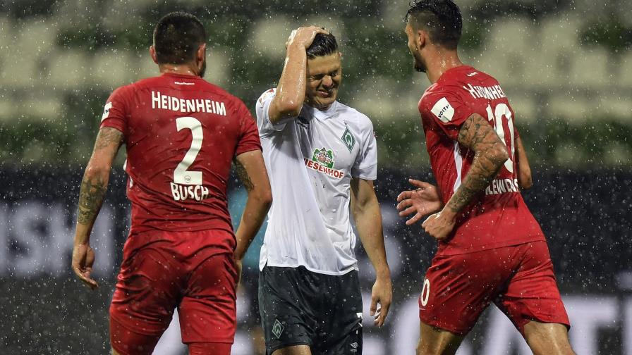 Bremen empata 0-0 y compromete su futuro en la Bundesliga