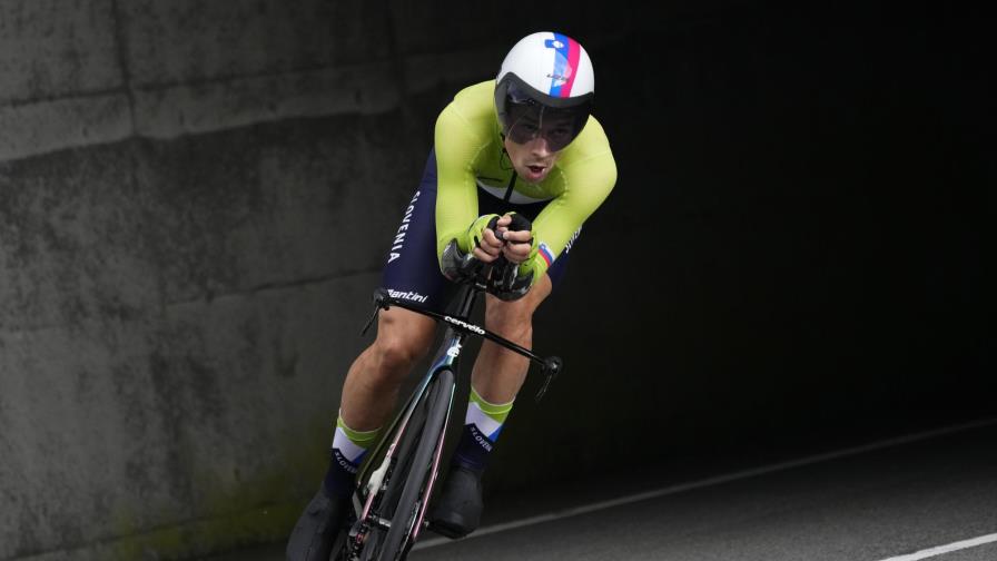 Roglic y Van Vleuten se coronan en la contrarreloj en Tokio Roglic y Van Vleuten se coronan en la contrarreloj en Tokio