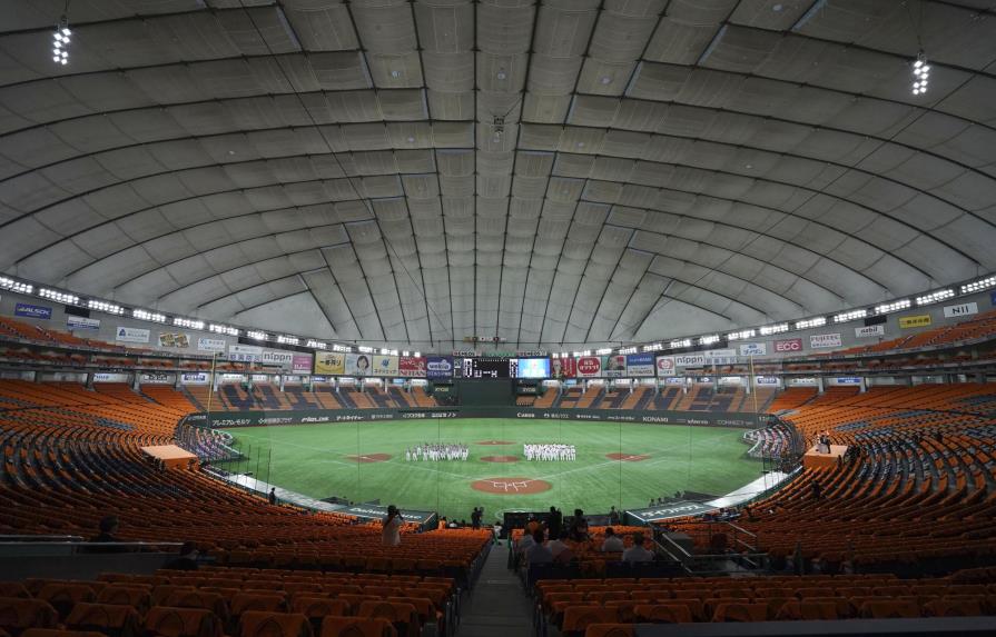 Vuelve el público en las ligas de béisbol y fútbol en Japón