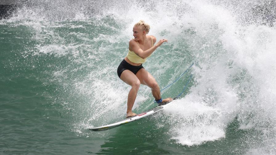 Hawaianos resienten versión blanqueada del surf Hawaianos resienten versión blanqueada del surf