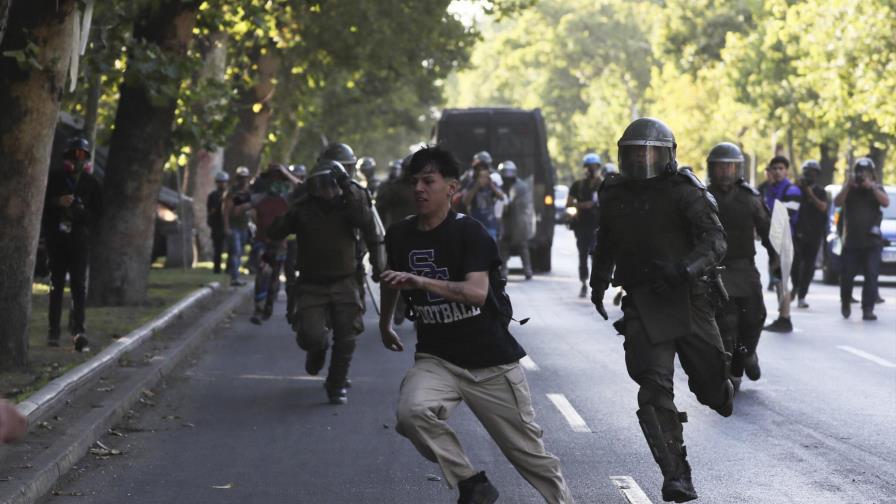 Chilenos siguen en espera de mejoras a 60 días de revueltas Chilenos siguen en espera de mejoras a 60 días de revueltas