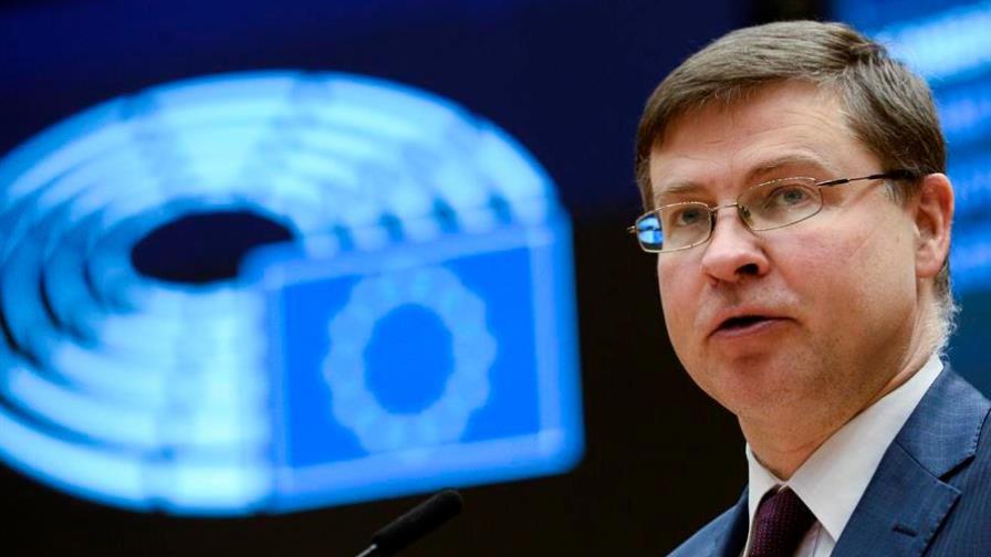 La suspensión de aranceles acordada por EEUU y la UE entra hoy en vigor
