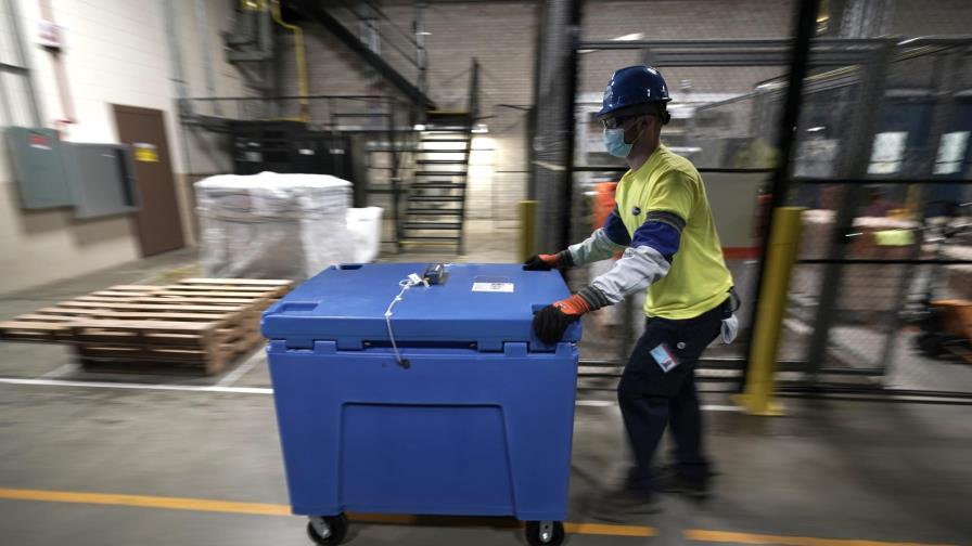 EEUU: Comienza distribución de la vacuna Pfizer para COVID