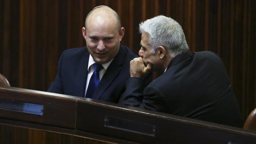 Rivales de Netanyahu piden voto rápido en cambio de gobierno