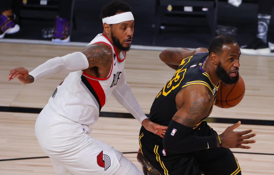 Lakers dominan a Blazers 135-115 en el Día de Kobe Bryant