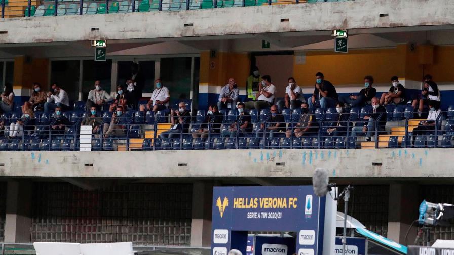 Tres regiones italianas abren estadios a mil personas a partir de este sábado