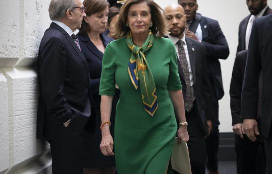 Cámara baja de EEUU remite al Senado los cargos contra Trump