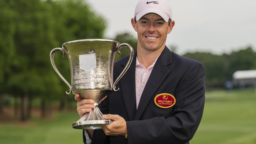 Después de año y medio McIlroy gana su primer título PGA