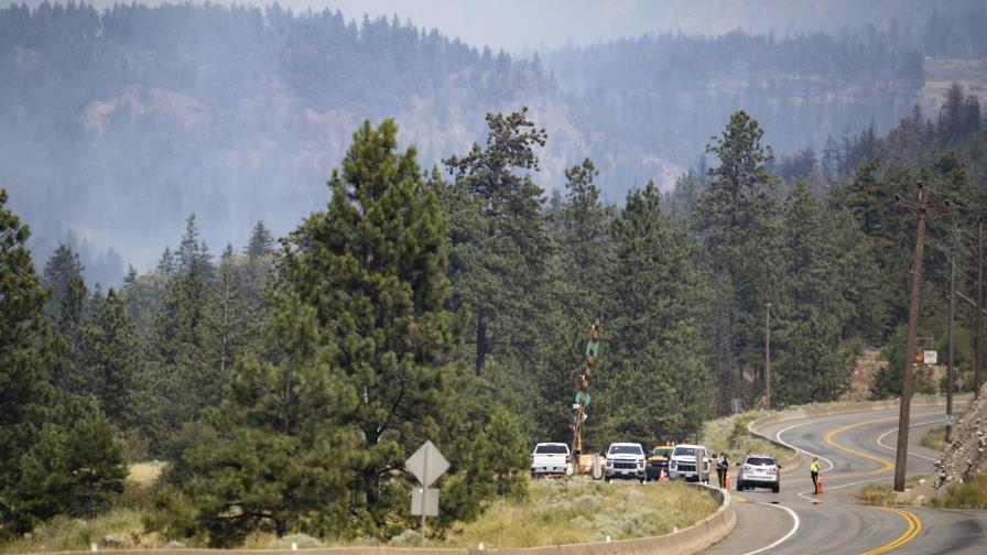 Grupo forense acude a aldea de Canadá arrasada por incendio