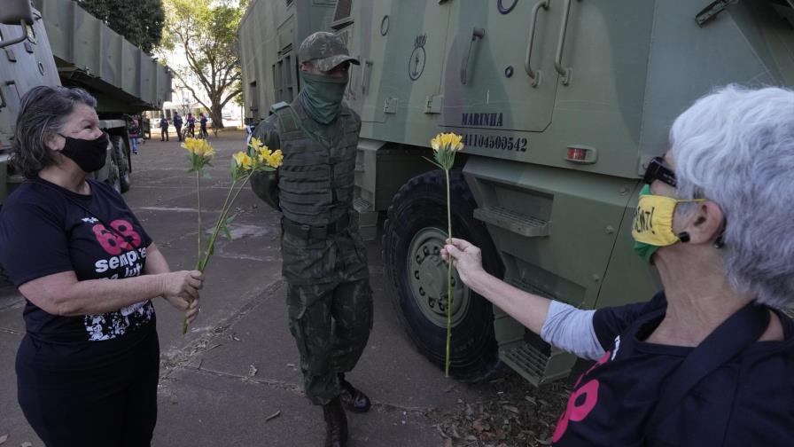 Bolsonaro pierde votación en congreso tras desfile militar