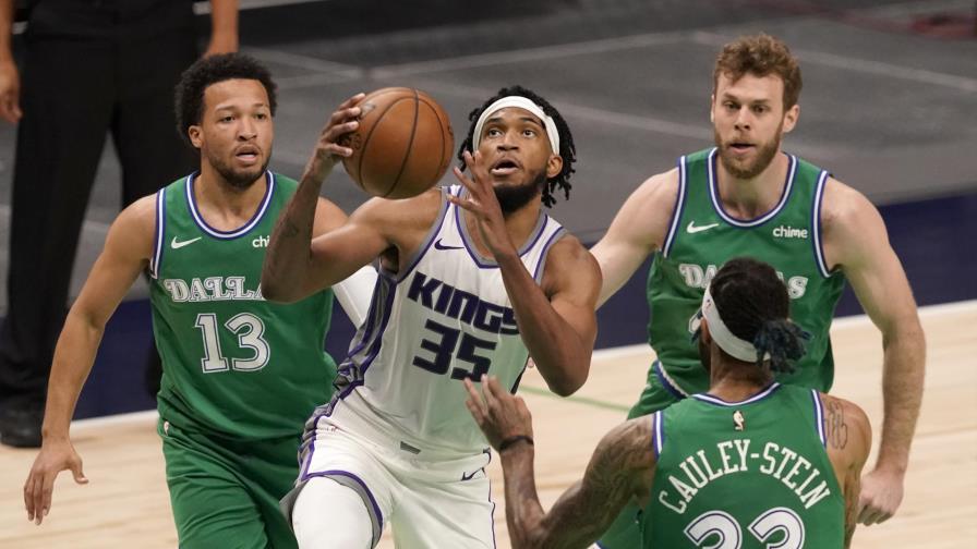 Los Kings derrotan a los Mavericks 111-99 Los Kings derrotan a los Mavericks 111-99