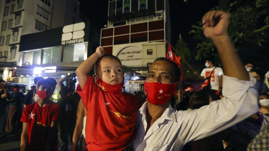 Myanmar: El partido de Suu Kyi declara victoria electoral