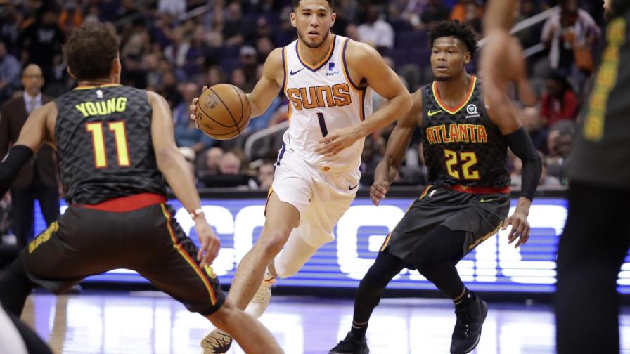 Oubre Jr. anota 30 puntos y Suns doblegan a Hawks Oubre Jr. anota 30 puntos y Suns doblegan a Hawks