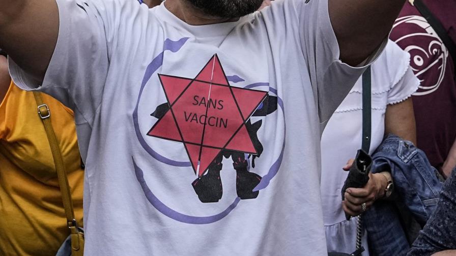 Francia: Condenan comparación entre vacunas y nazismo