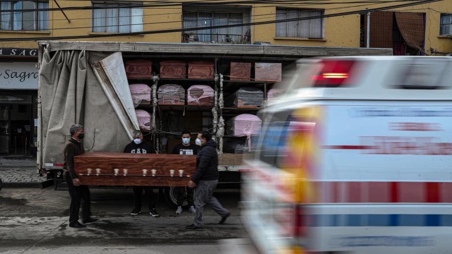 Chile muestra leve mejoría al bajar contagios en una semana