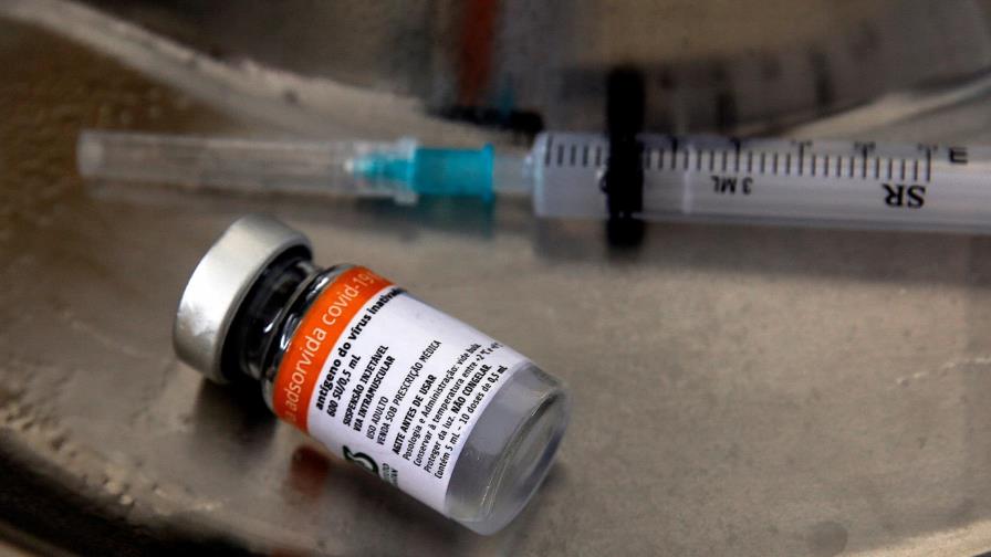 Sinovac muestra eficacia contra tres variantes del coronavirus, dice instituto Sinovac muestra eficacia contra tres variantes del coronavirus, dice instituto