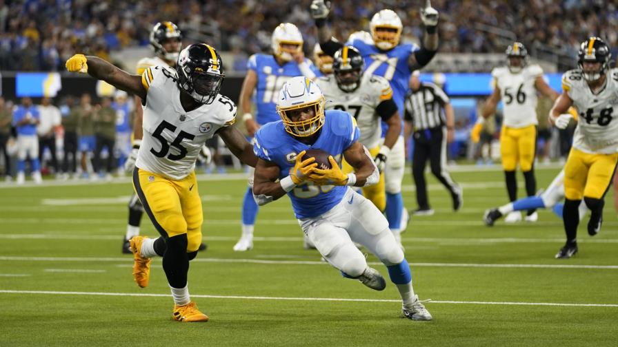 Herbert y los Chargers contienen remontada de los Steelers
