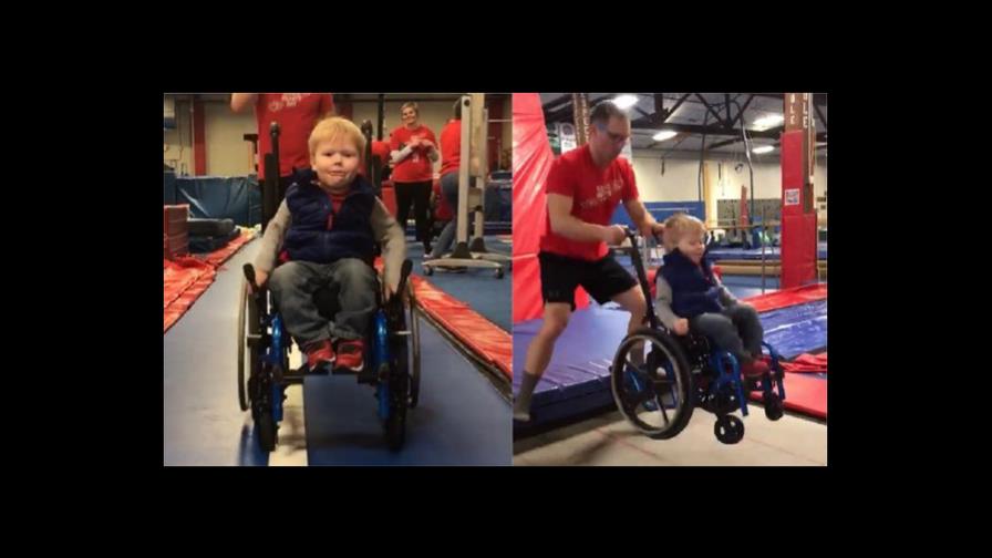 VIDEO: Niño hace acrobacia en trampolín en su silla de ruedas