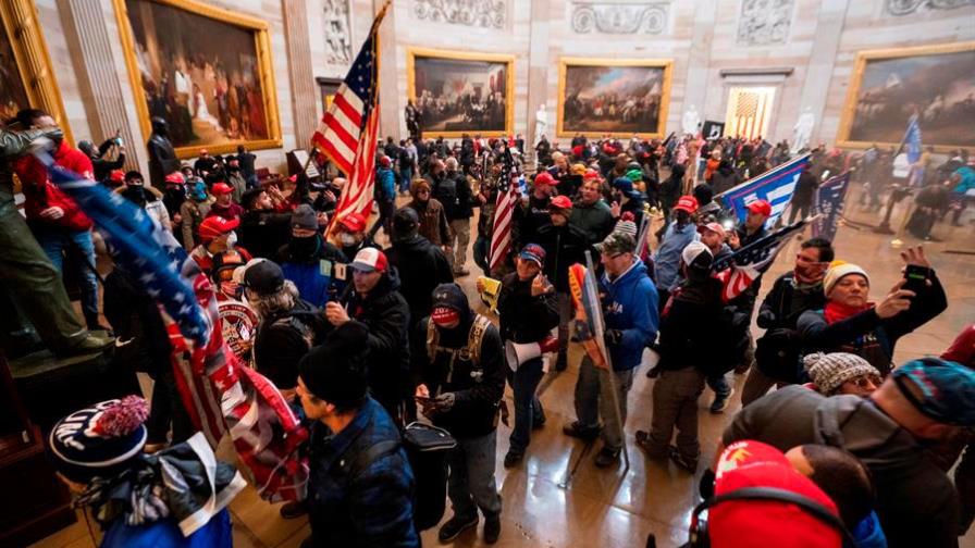 El asalto al Capitolio, narrado por sus testigos antes del juicio a Trump