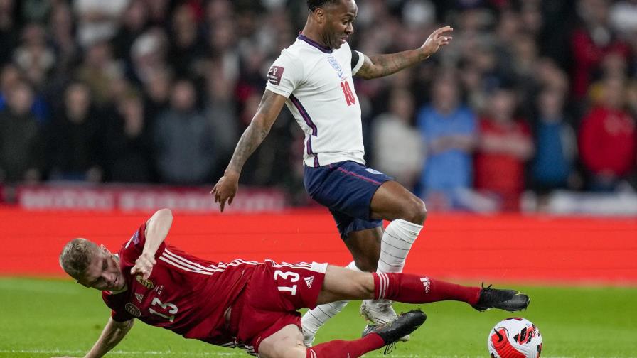 Guardiola responde a Sterling: Se habla en la cancha