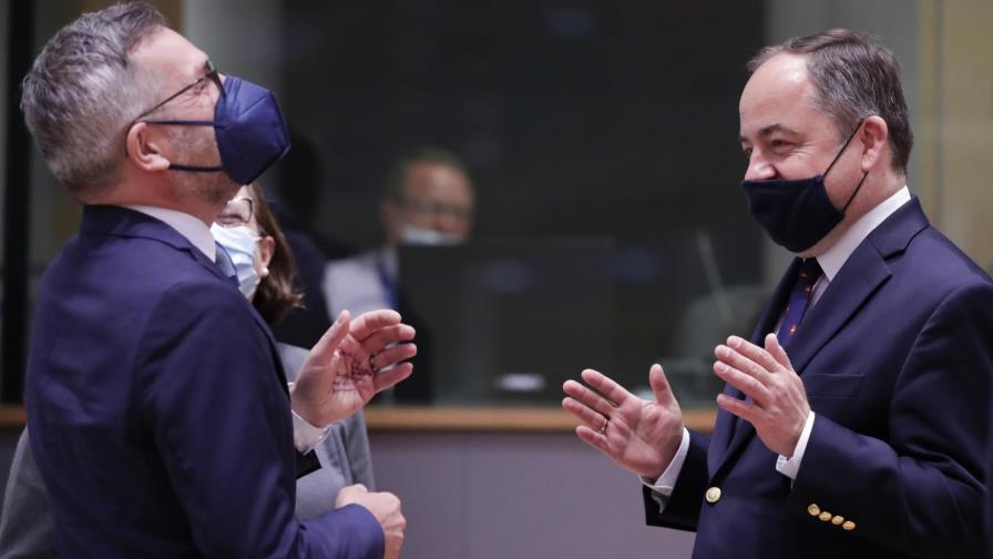 UE analiza certificados de vacunación para el verano