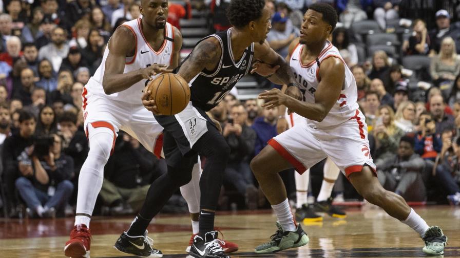 DeRozan anota 25; Spurs remontan y vencen a Raptors