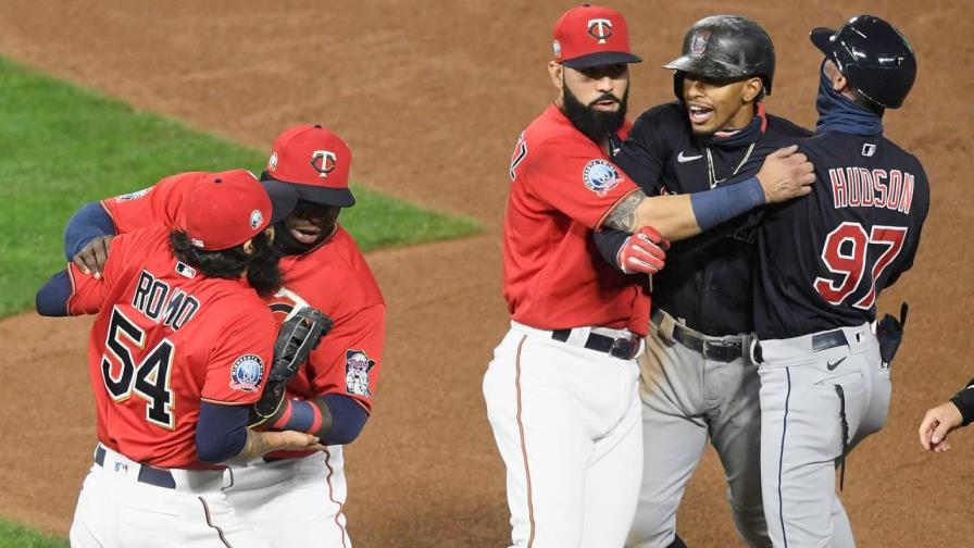 Romo suspendido, Lindor multado tras incidente