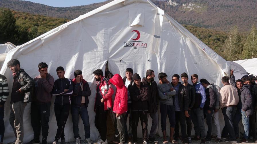 Pleito en campo de migrantes en Bosnia deja a 4 heridos Pleito en campo de migrantes en Bosnia deja a 4 heridos