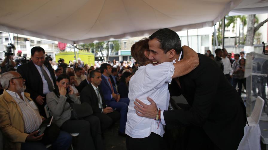 Guaidó anuncia nuevas sanciones y protestas en Venezuela Guaidó anuncia nuevas sanciones y protestas en Venezuela