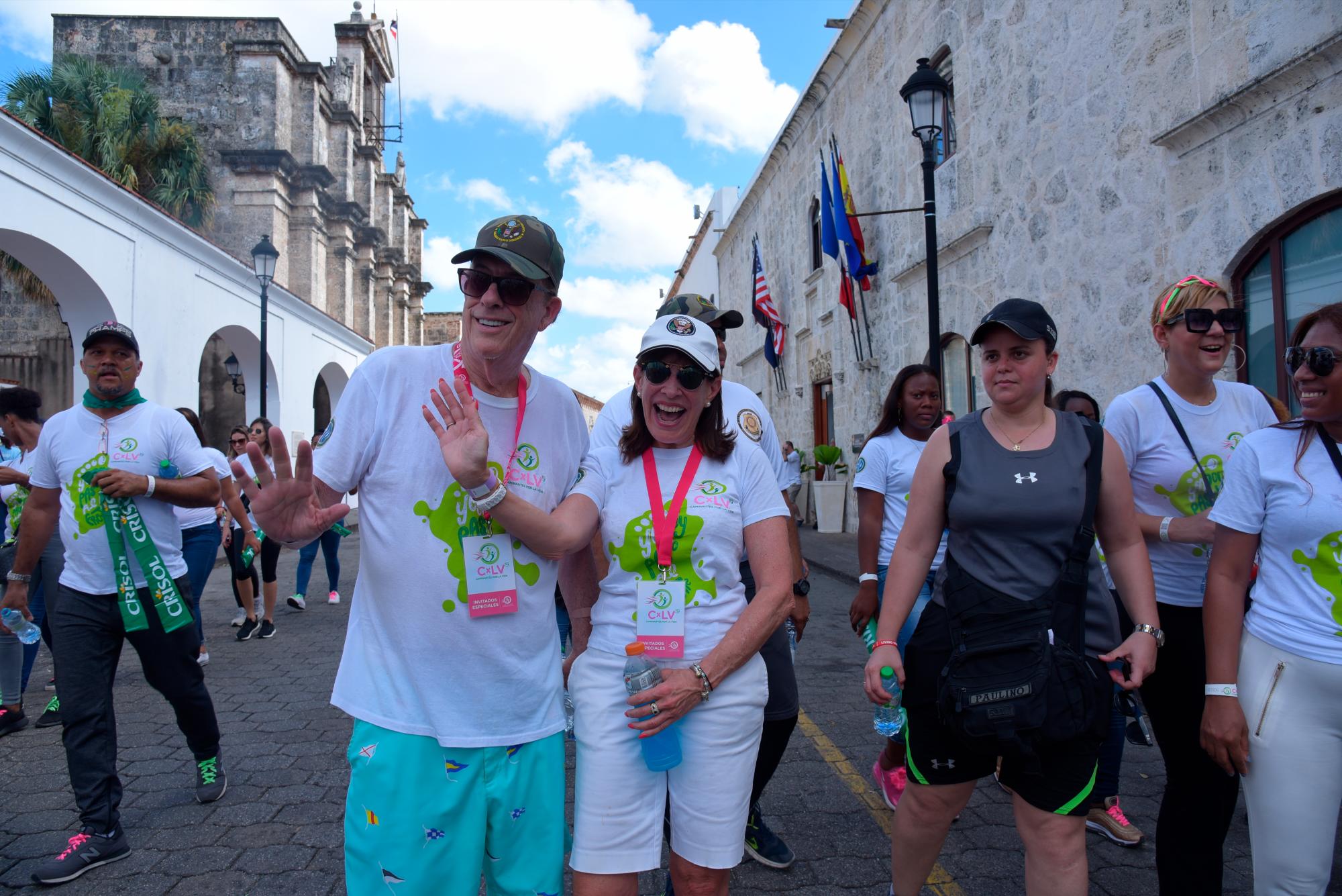 La embajadora de los Estados Unidos, Robin Berstein, también asistió al evento “Caminantes pro la Vida 2019”.