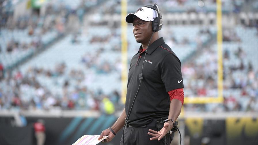 Falcons ascienden a Morris como su coach interino