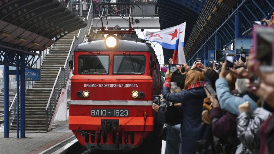Ucrania: nuevo tren ruso que llega a Crimea es ilegal Ucrania: nuevo tren ruso que llega a Crimea es ilegal
