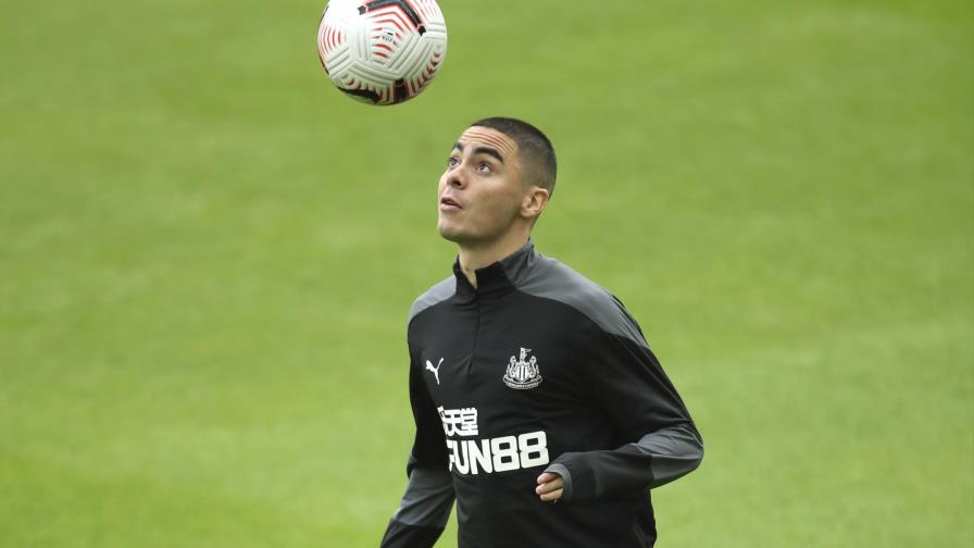 Un diezmado Perú visita a Paraguay para abrir eliminatorias