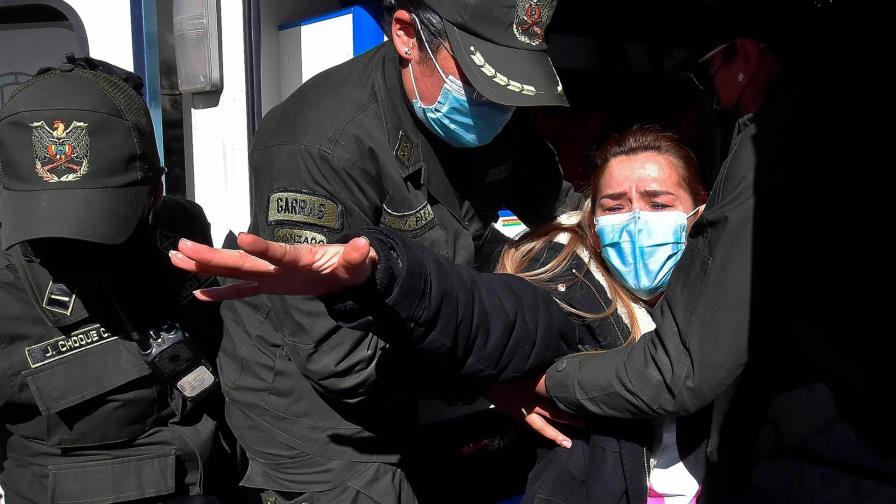 Áñez vive una odisea por su salud tras cinco meses en prisión en Bolivia