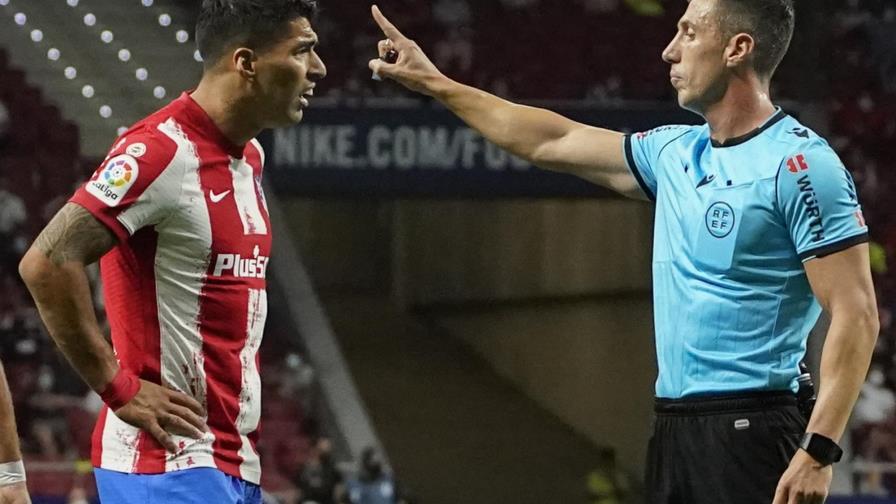 Uruguay se queda sin Suárez y Cavani para eliminatorias