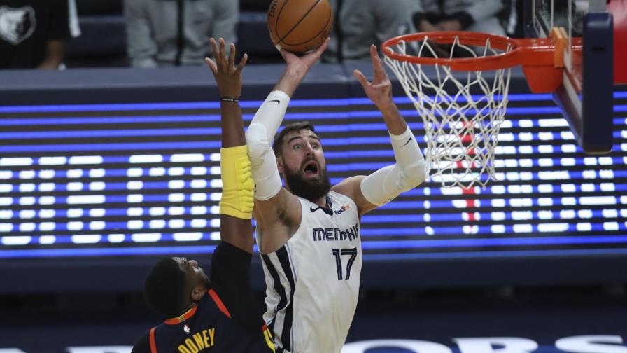 Fuente: Memphis envía a Valanciunas a los Pelicans