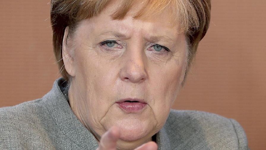 Merkel critica a EEUU por amenazar con sanciones