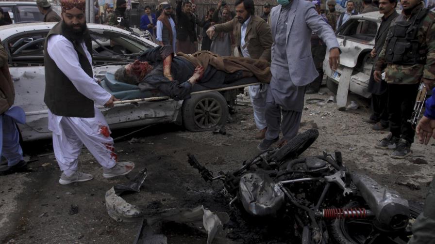 8 muertos y 16 heridos en ataque suicida en Pakistán