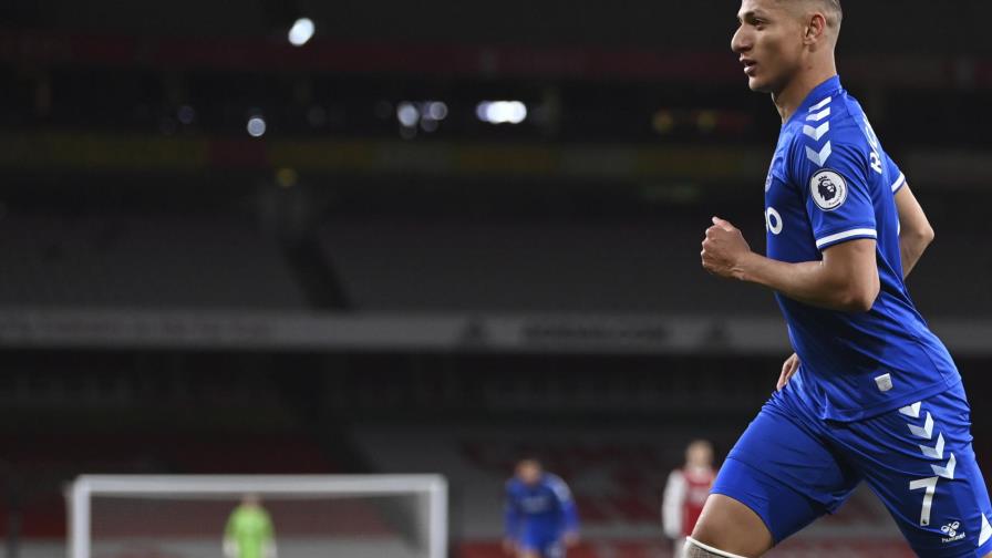 Everton supera al Arsenal, cuyos hinchas condenan Superliga