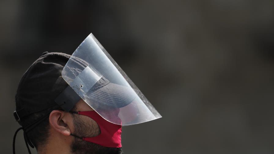 EEUU presiona a México para reabrir plantas en la frontera